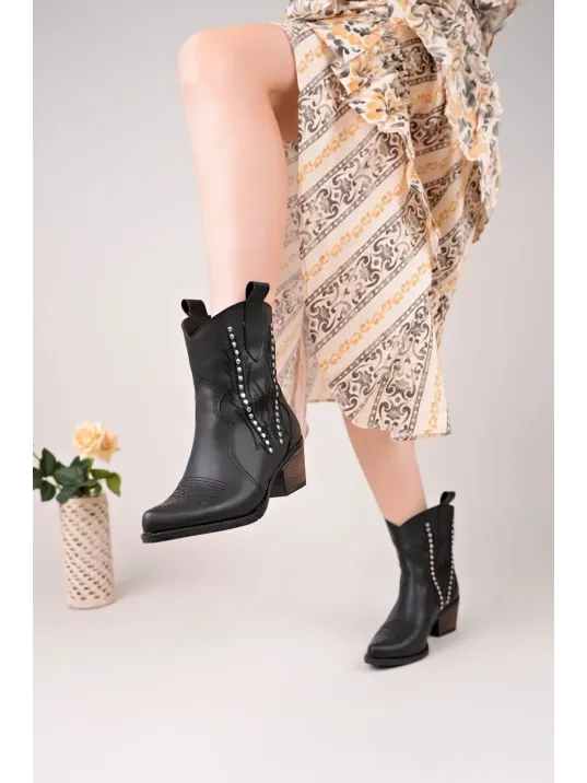 Matin Siyah Cilt Topuklu Bot