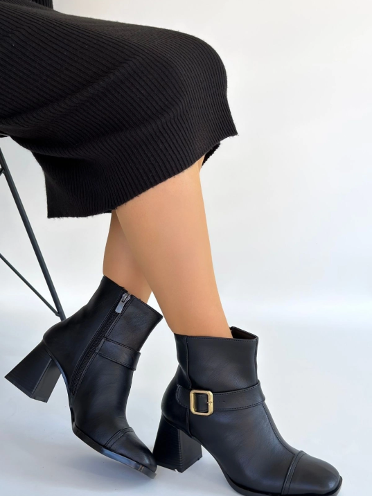 Mejjo Siyah Cilt Topuklu Bot