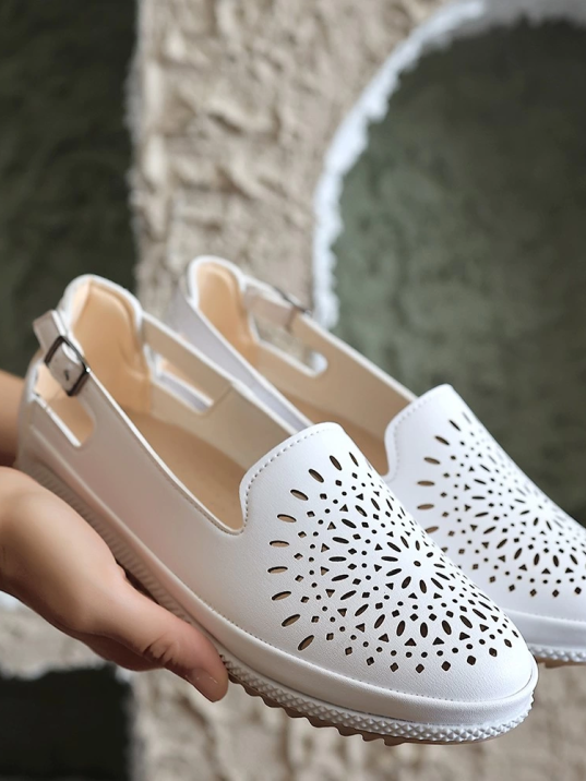 Meore Beyaz Cilt Babet Ayakkabı