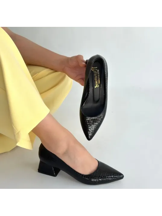 Meort Siyah Rugan Topuklu Ayakkabı Meort Siyah Rugan Topuklu Ayakkabı