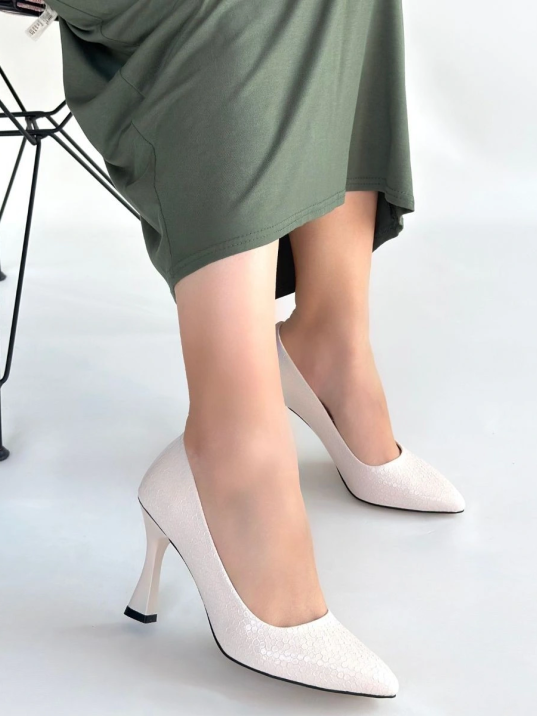 Merio Bej Baskılı Rugan Topuklu Ayakkabı Merio Bej Baskılı Rugan Topuklu Ayakkabı