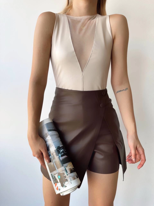 Mini Düğmeli Şortlu Etek Mini Düğmeli Şortlu Etek