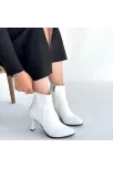 Mişha Beyaz Cilt Topuklu Bot Mişha Beyaz Cilt Topuklu Bot