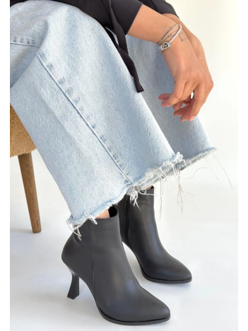 Mişha Siyah Cilt Topuklu Bot Mişha Siyah Cilt Topuklu Bot