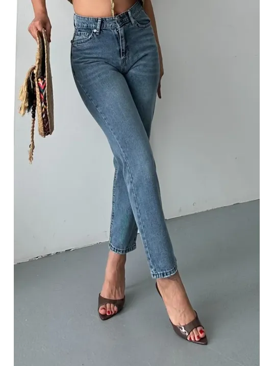 Mom Fit Kar Yıkama Bıyık Detaylı Jeans Pantolon D2006