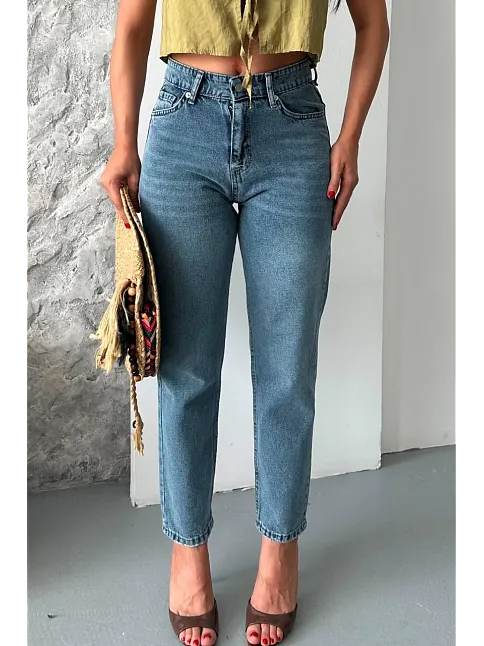 Mom Fit Kar Yıkama Bıyık Detaylı Jeans Pantolon D2006