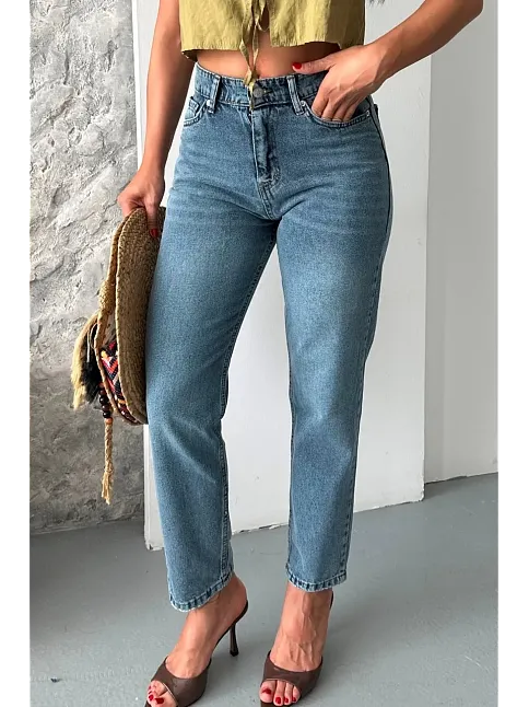 Mom Fit Kar Yıkama Bıyık Detaylı Jeans Pantolon D2006
