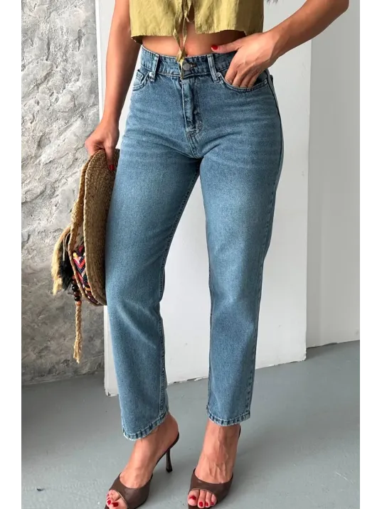 Mom Fit Kar Yıkama Bıyık Detaylı Jeans Pantolon D2006
