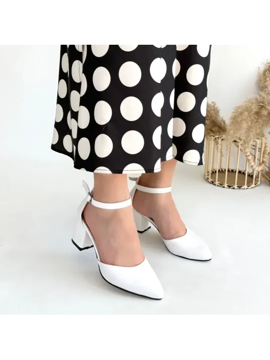 Mulen Beyaz Cilt Topuklu Ayakkabı Mulen Beyaz Cilt Topuklu Ayakkabı