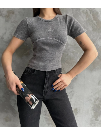 Nakış işlemeli asit yıkamalı bluz Nakış işlemeli asit yıkamalı bluz