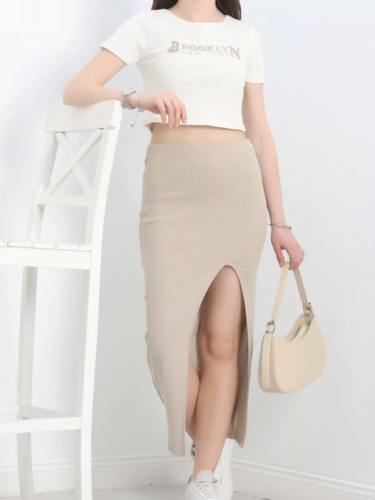 Nakışlı Etekli Takım Bej Beyaz S3899 Nakışlı Etekli Takım Bej Beyaz S3899