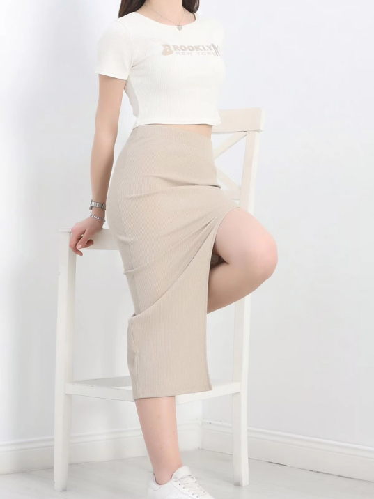 Nakışlı Etekli Takım Bej Beyaz S3899 Nakışlı Etekli Takım Bej Beyaz S3899