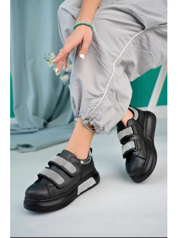 Nino Siyah Cilt Cırt Cırtlı Spor Ayakkabı Nino Siyah Cilt Cırt Cırtlı Spor Ayakkabı