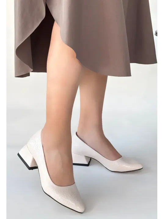 Nitya Bej Baskılı Rugan Topuklu Ayakkabı Nitya Bej Baskılı Rugan Topuklu Ayakkabı