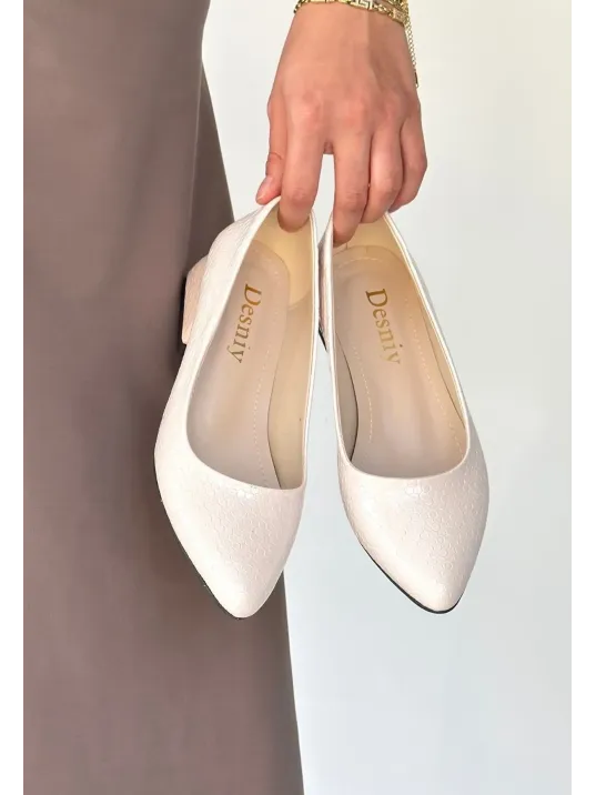 Nitya Bej Baskılı Rugan Topuklu Ayakkabı Nitya Bej Baskılı Rugan Topuklu Ayakkabı