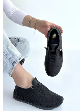 Omma Siyah Deri Lazerli Bağcıklı Spor Ayakkabı