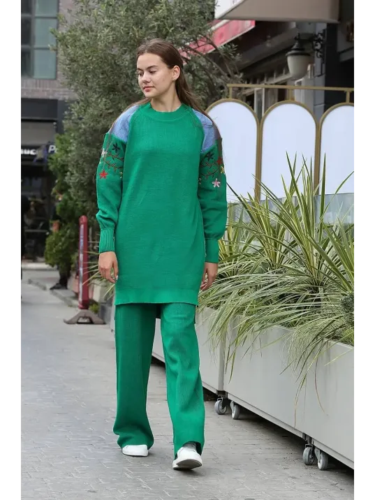 Omuz Detaylı Kol Nakışlı İkili Alt Üst Triko Takım Yeşil