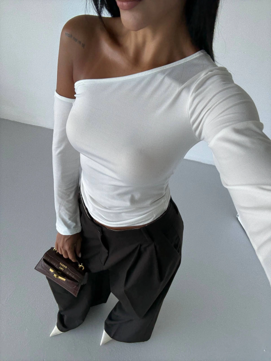 Omuz detaylı kollu bluz beyaz f2336 Omuz detaylı kollu bluz beyaz f2336