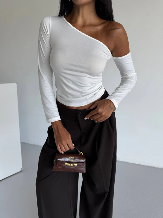 Omuz detaylı kollu bluz beyaz f2336 Omuz detaylı kollu bluz beyaz f2336