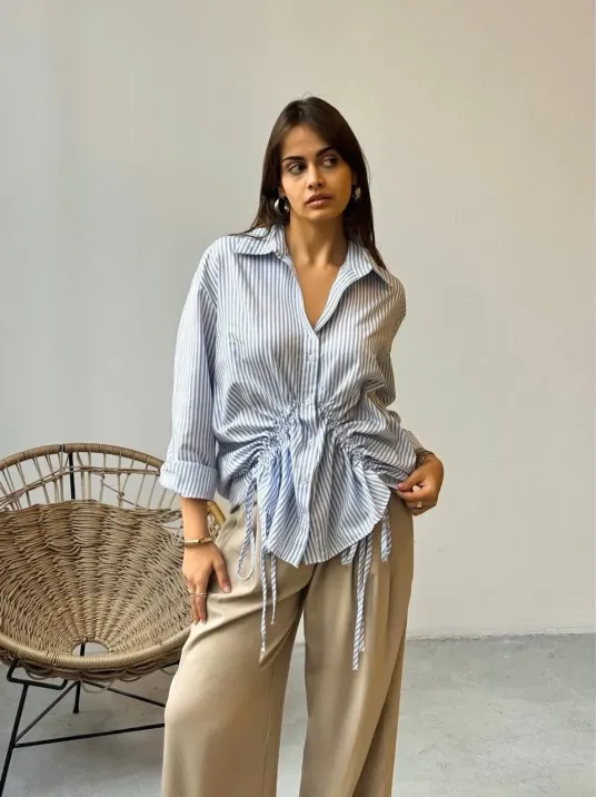 Önü Büzgü Detaylı Çizgili Gömlek