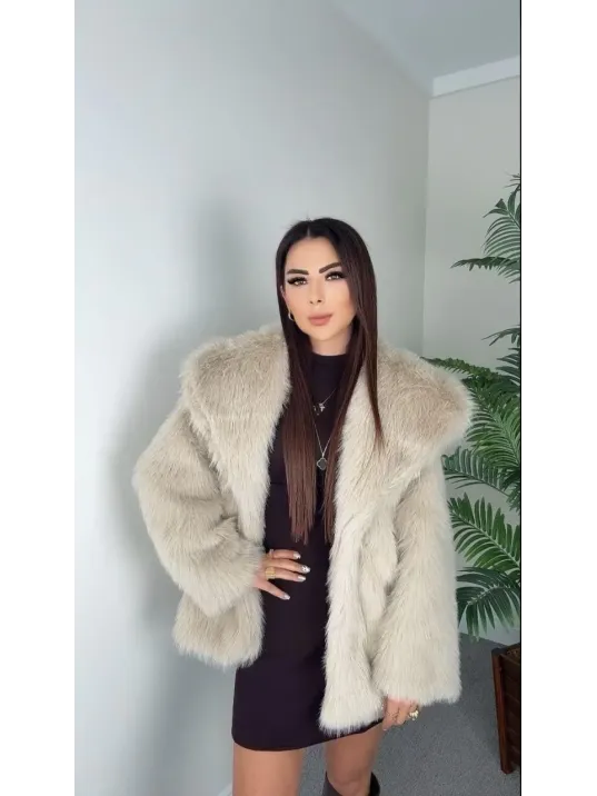 Önü Çıtçıtlı Loli Kürk Bej T4149