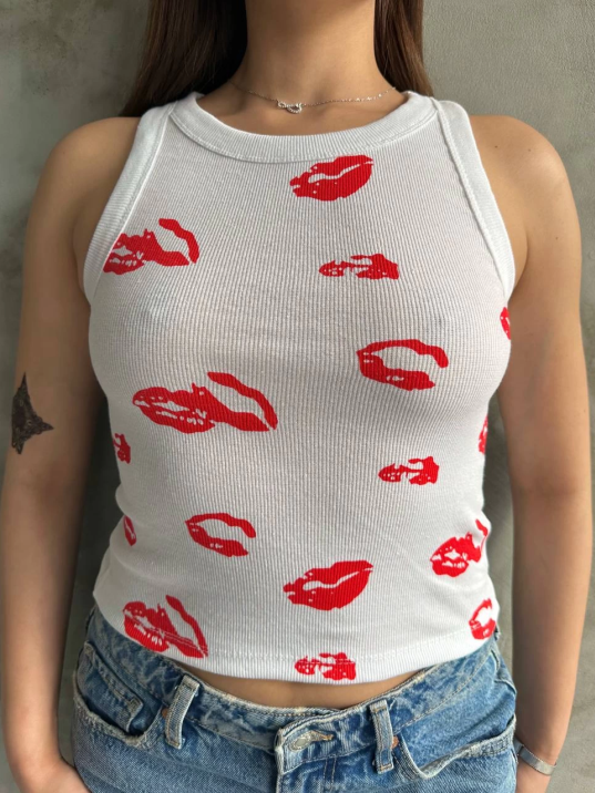 Öpücük baskılı bluz Öpücük baskılı bluz