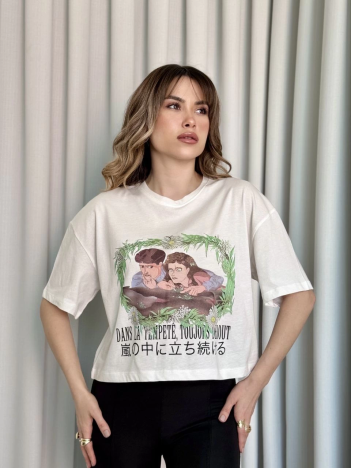 Oversize Beyaz baskılı crop tişört Oversize Beyaz baskılı crop tişört