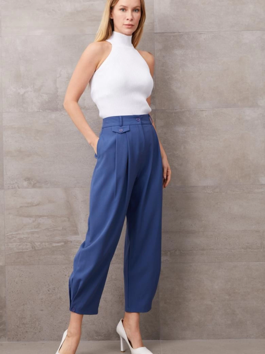 Paçası Düğmeli Yüksek Bel Pantolon Paçası Düğmeli Yüksek Bel Pantolon