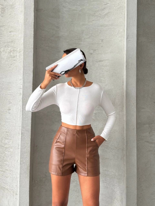 Parçalı cepli deri şort taba w26312 Parçalı cepli deri şort taba w26312