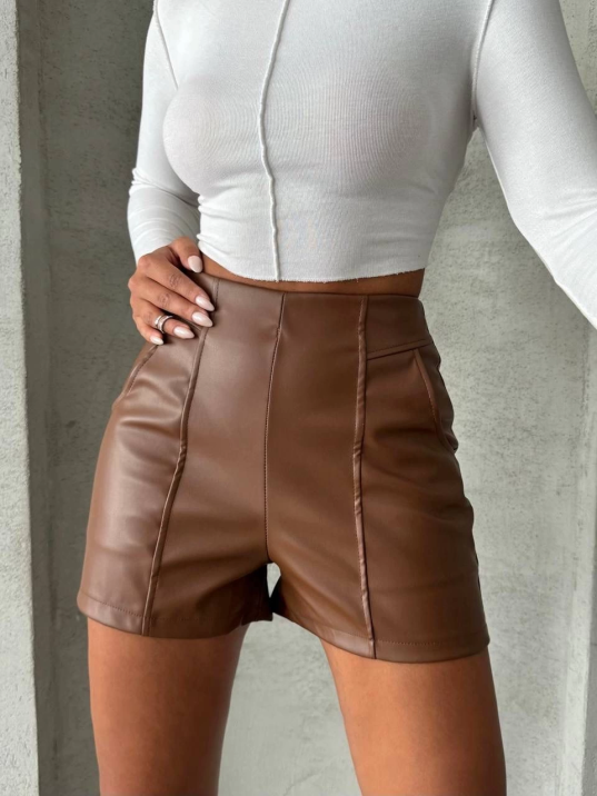 Parçalı cepli deri şort taba w26312 Parçalı cepli deri şort taba w26312