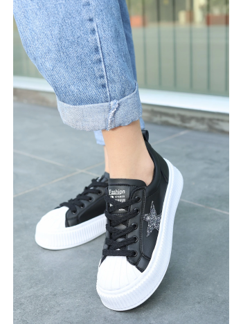 Piata Siyah Cilt Beyaz Tabanlı Bağcıklı Spor Ayakkabı Piata Siyah Cilt Beyaz Tabanlı Bağcıklı Spor Ayakkabı