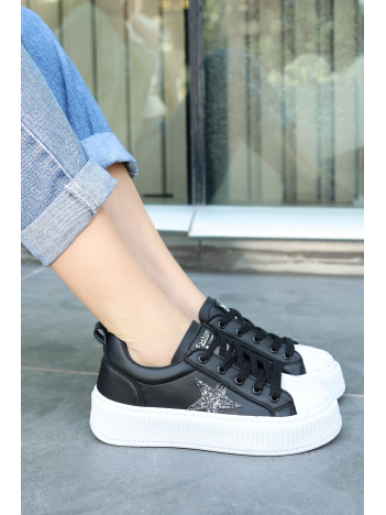 Piata Siyah Cilt Beyaz Tabanlı Bağcıklı Spor Ayakkabı Piata Siyah Cilt Beyaz Tabanlı Bağcıklı Spor Ayakkabı