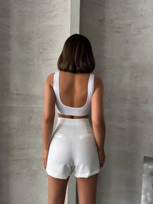 Piliseli Düğmeli Şort Etek Beyaz S25813