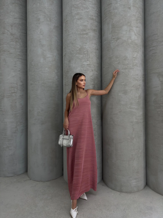 Piliseli uzun elbise