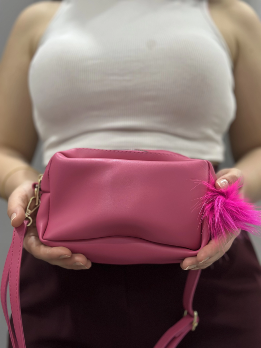 Ponpon fuşya cilt çanta