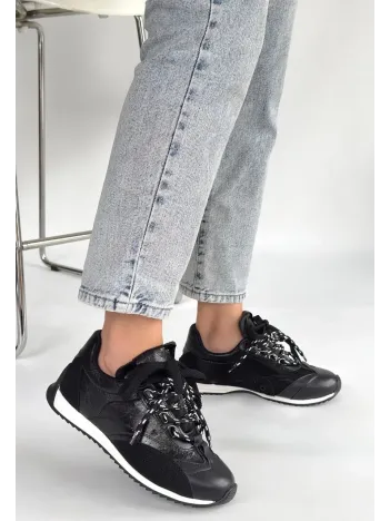 Ranu Siyah Cilt Paraşüt Detaylı Bağcıklı Spor Ayakkabı