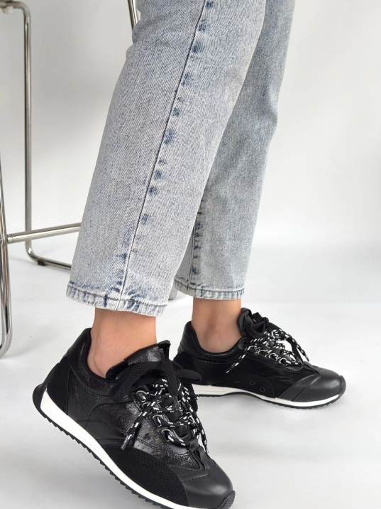 Ranu Siyah Cilt Paraşüt Detaylı Bağcıklı Spor Ayakkabı Ranu Siyah Cilt Paraşüt Detaylı Bağcıklı Spor Ayakkabı