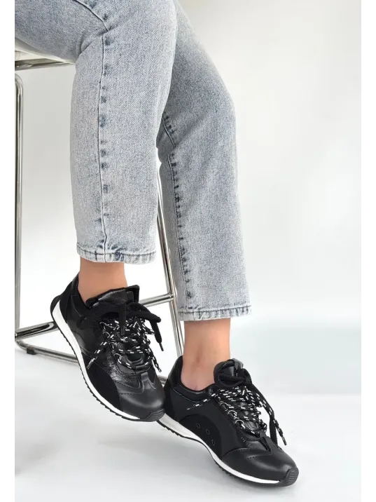 Ranu Siyah Cilt Paraşüt Detaylı Bağcıklı Spor Ayakkabı