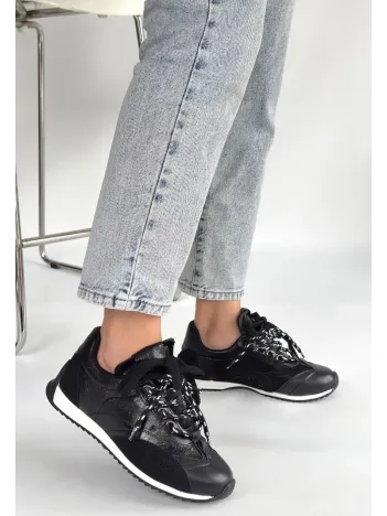 Reat Siyah Cilt Bağcıklı  Paraşüt Detaylı Spor Ayakkabı