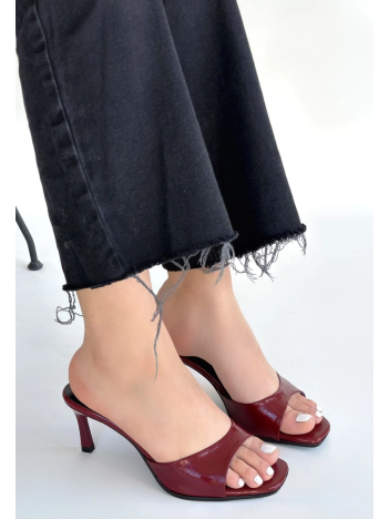 Ribay Bordo Rugan Topuklu Terlik