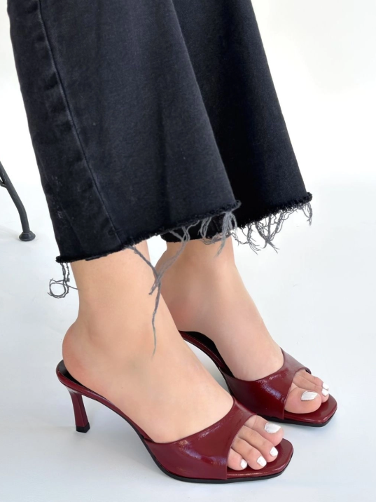 Ribay Bordo Rugan Topuklu Terlik