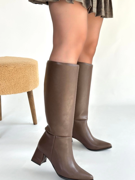 Roksa Acı Kahvei Cilt Topuklu Çizme Roksa Acı Kahvei Cilt Topuklu Çizme