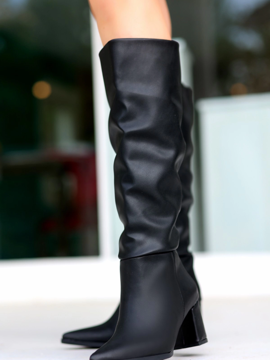 Roksa Siyah Cilt Topuklu Çizme Roksa Siyah Cilt Topuklu Çizme