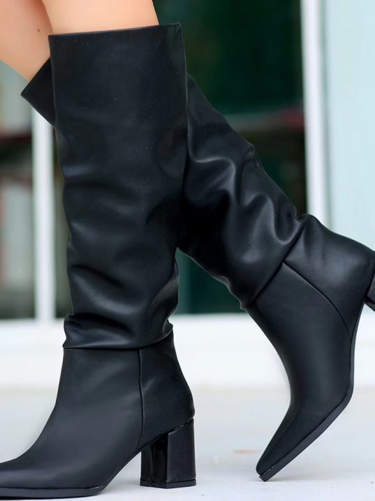 Roksa Siyah Cilt Topuklu Çizme Roksa Siyah Cilt Topuklu Çizme