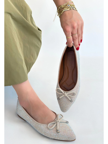 Sarra Bej Saten İşlemeli Babet Ayakkabı Sarra Bej Saten İşlemeli Babet Ayakkabı