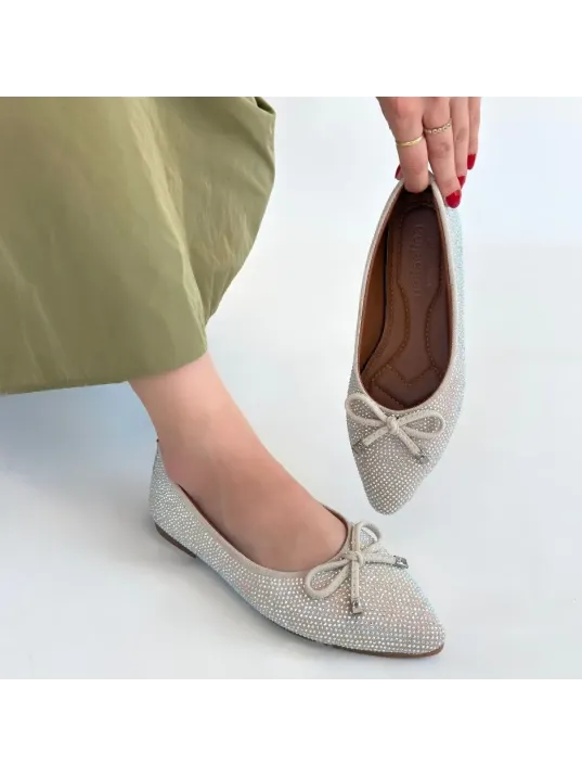 Sarra Bej Saten İşlemeli Babet Ayakkabı Sarra Bej Saten İşlemeli Babet Ayakkabı