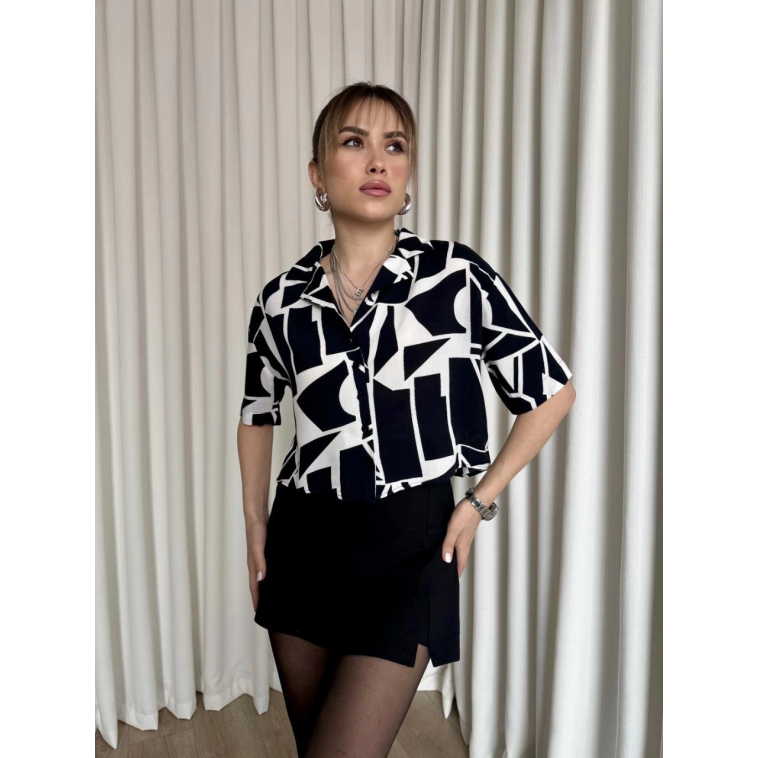 Siyah beyaz baskılı crop gömlek Siyah beyaz baskılı crop gömlek