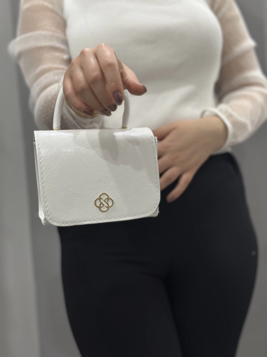 Beyaz cilt krash çanta