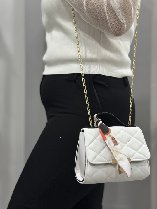 Beyaz cilt zoje çanta