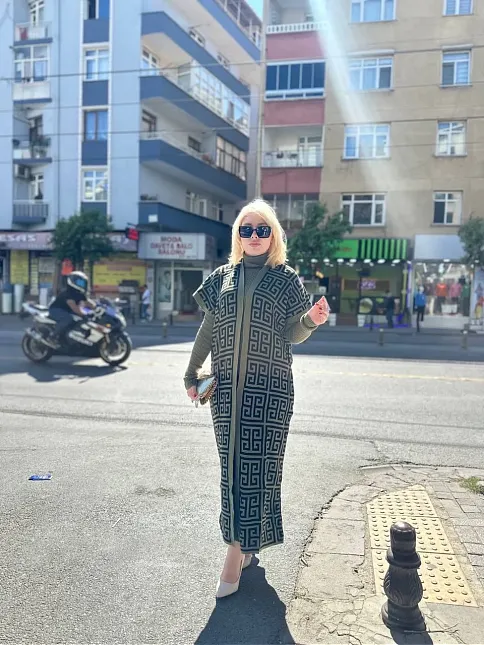 Siyah Çizgi Desenli Elbiseli Hırka Triko Takım Haki